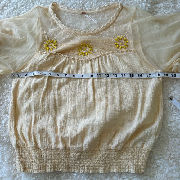 Free People 100% Cotton Boho Blouse Ivory Floral Embroidered Beaded Top Size S - Picture 6 of 11